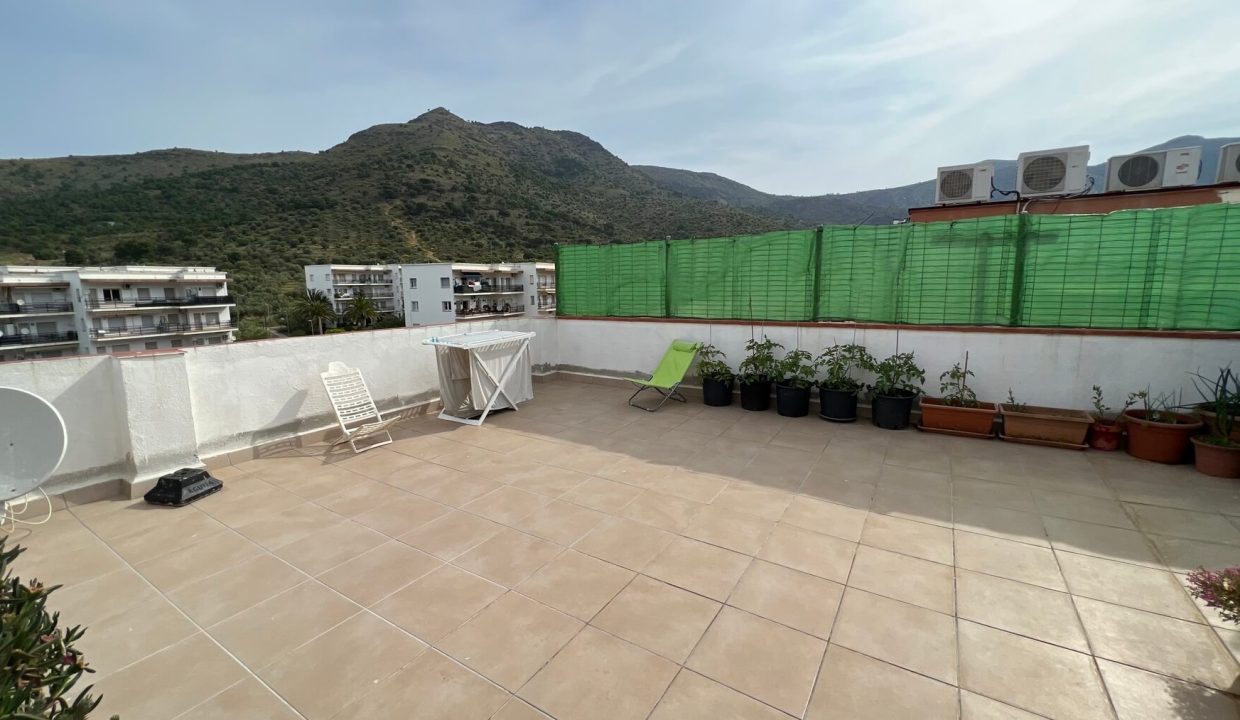 piso-venta-mas-oliva-roses-vistas-montana-4