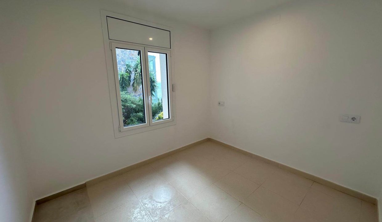 apartamento-con-vistas-al-mar-en-canyelles-roses (11)