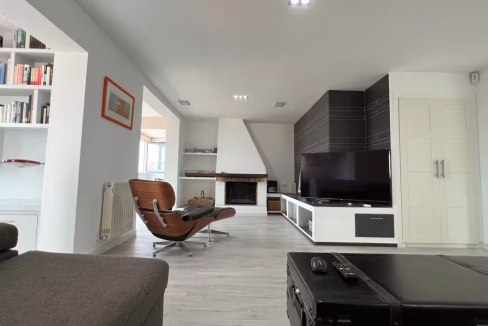 682e14ef-6a2a-4eed-b5af-8807f9f29285