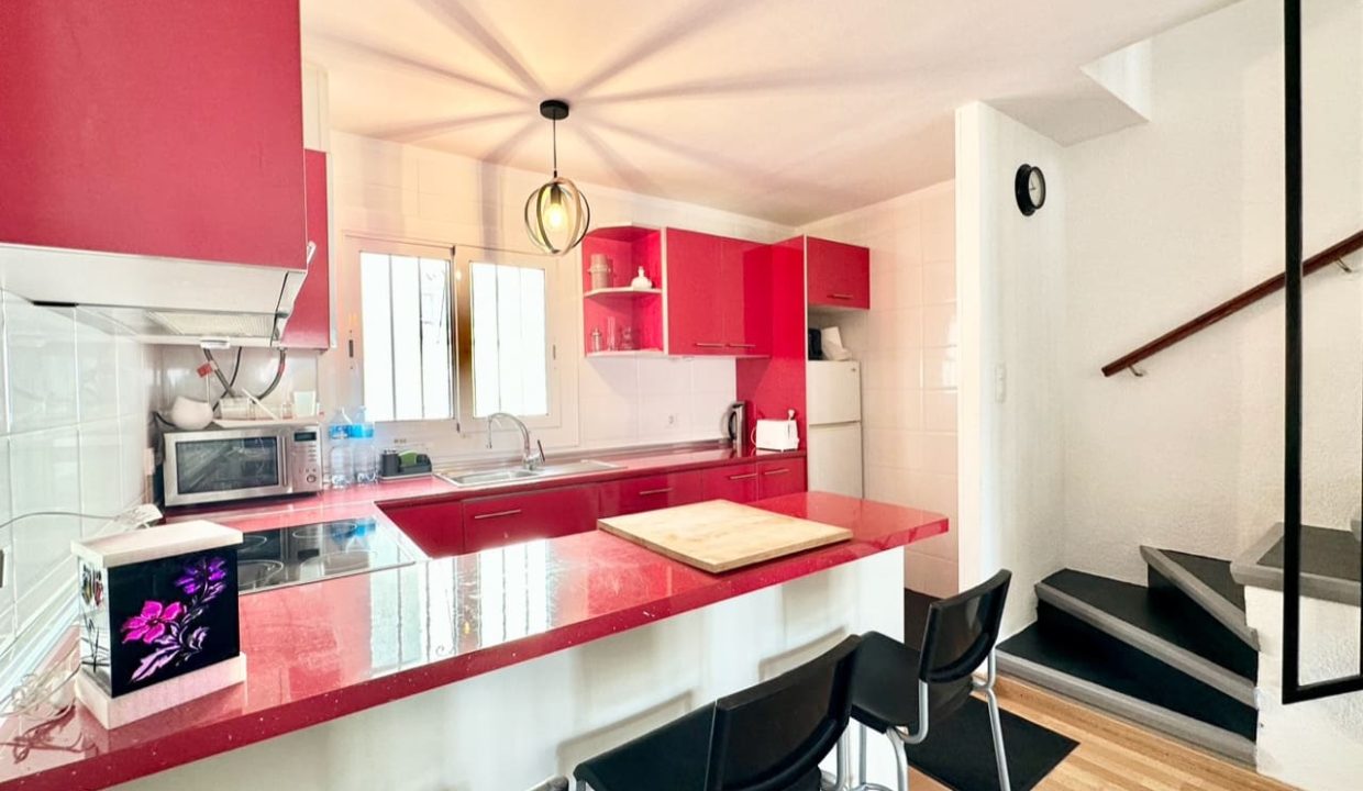 casa-adosada-en-venta-puig-rom-roses (18)