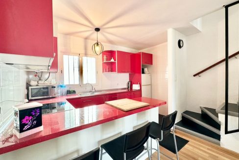 casa-adosada-en-venta-puig-rom-roses (18)