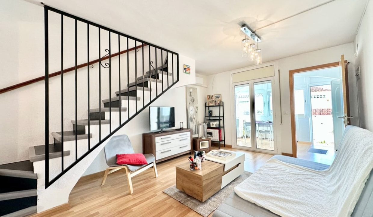 casa-adosada-en-venta-puig-rom-roses (22)