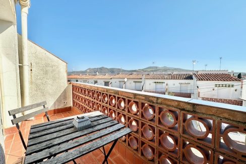 casa-adosada-en-venta-puig-rom-roses (7)
