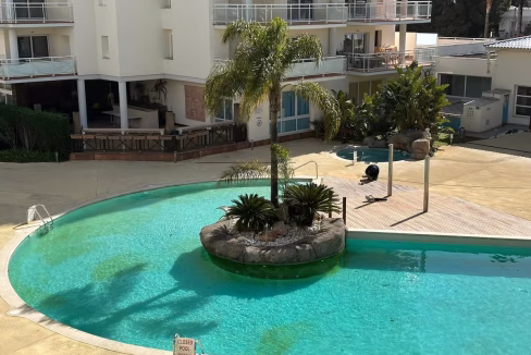 31c46814-954d-45e9-8c59-958fb8a78932